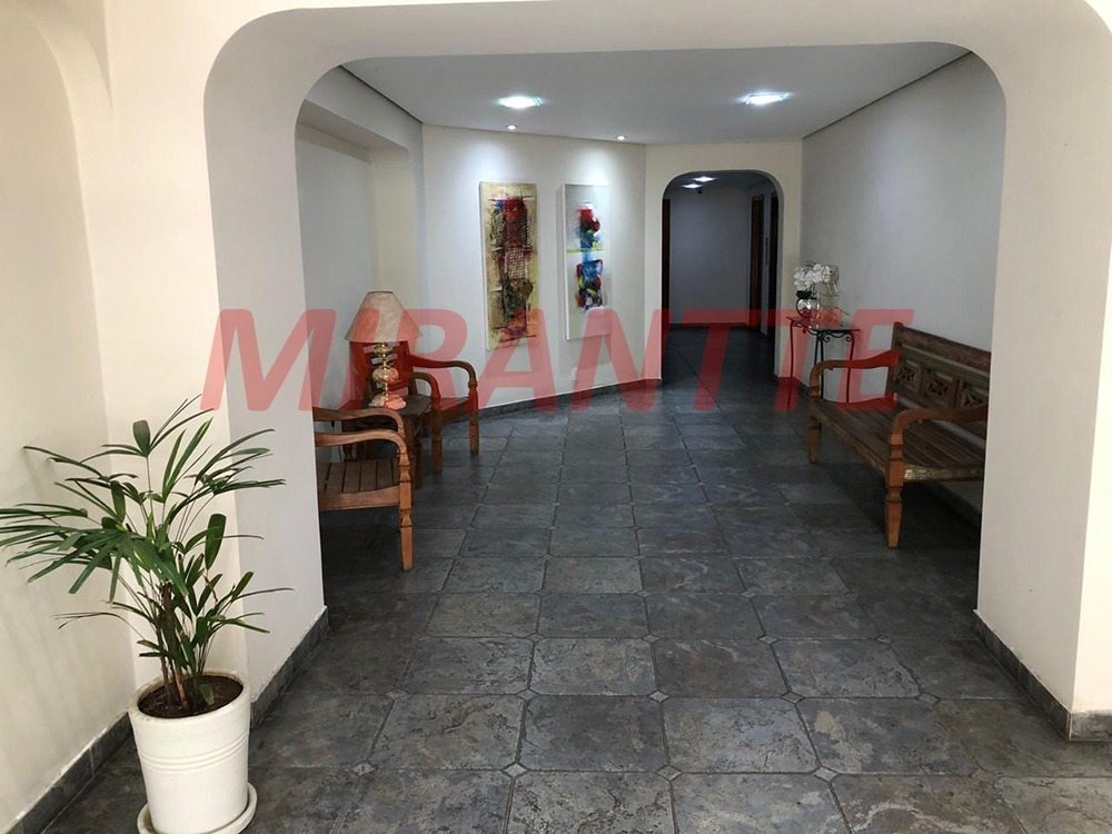 Apartamento de 57m² com 2 quartos em Santa Teresinha