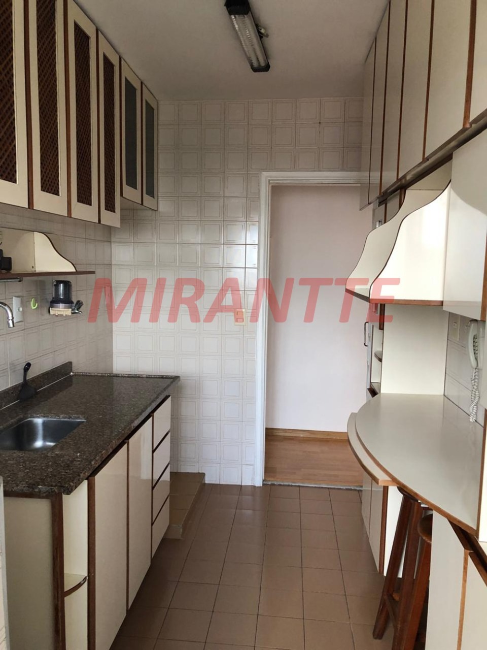 Apartamento de 57m² com 2 quartos em Santa Teresinha