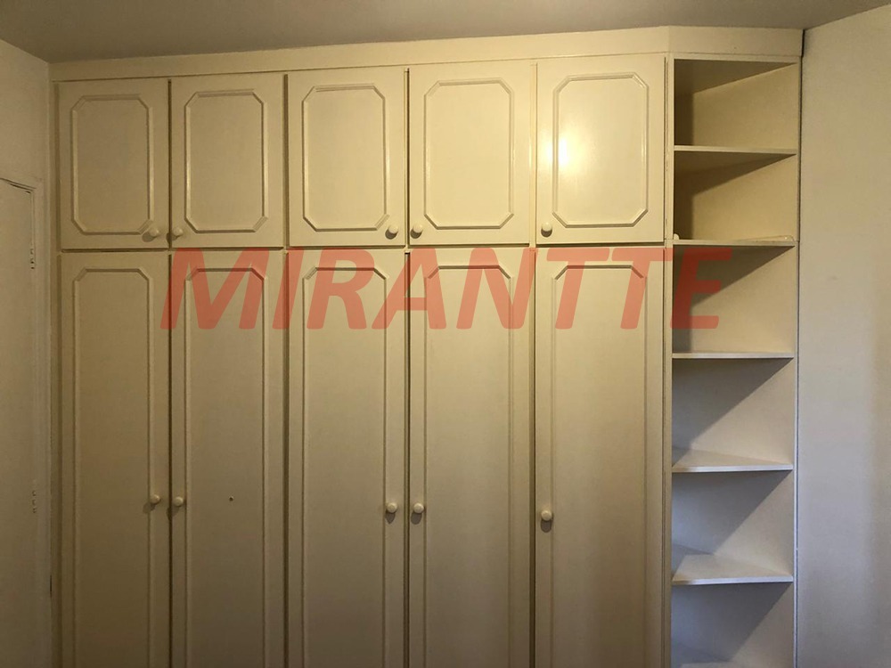 Apartamento de 57m² com 2 quartos em Santa Teresinha