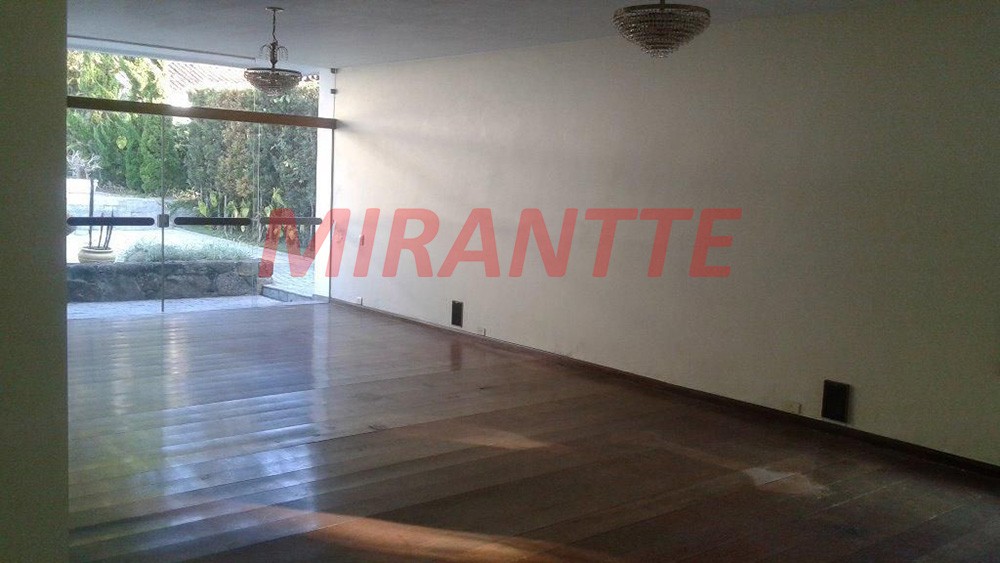 Sobrado de 793m² com 4 quartos em Interlagos