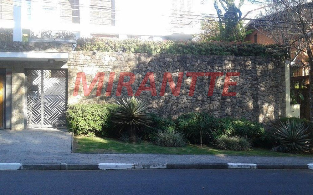 Sobrado de 793m² com 4 quartos em Interlagos