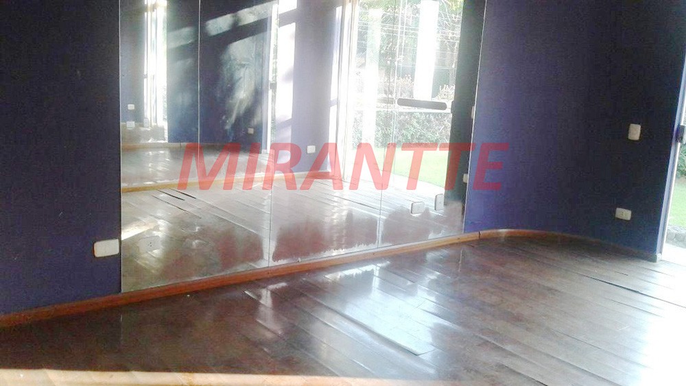 Sobrado de 793m² com 4 quartos em Interlagos