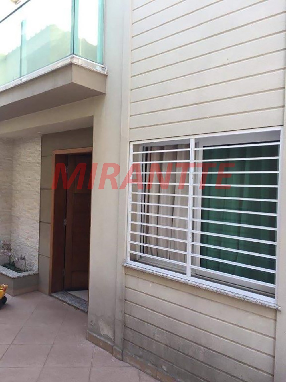Cond. fechado com 3 quartos em Tremembe