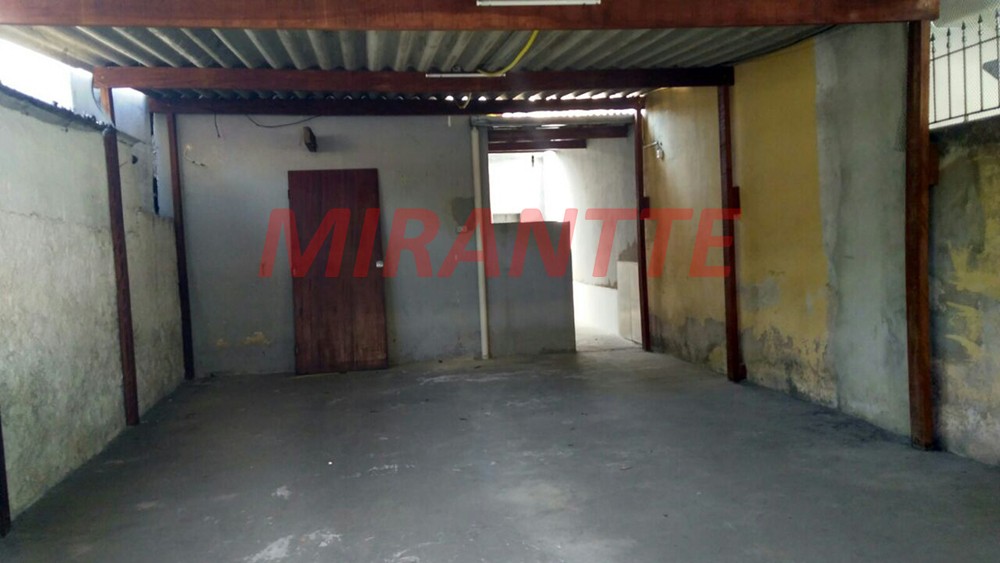 Sobrado de 240m² com 3 quartos em Santa Terezinha