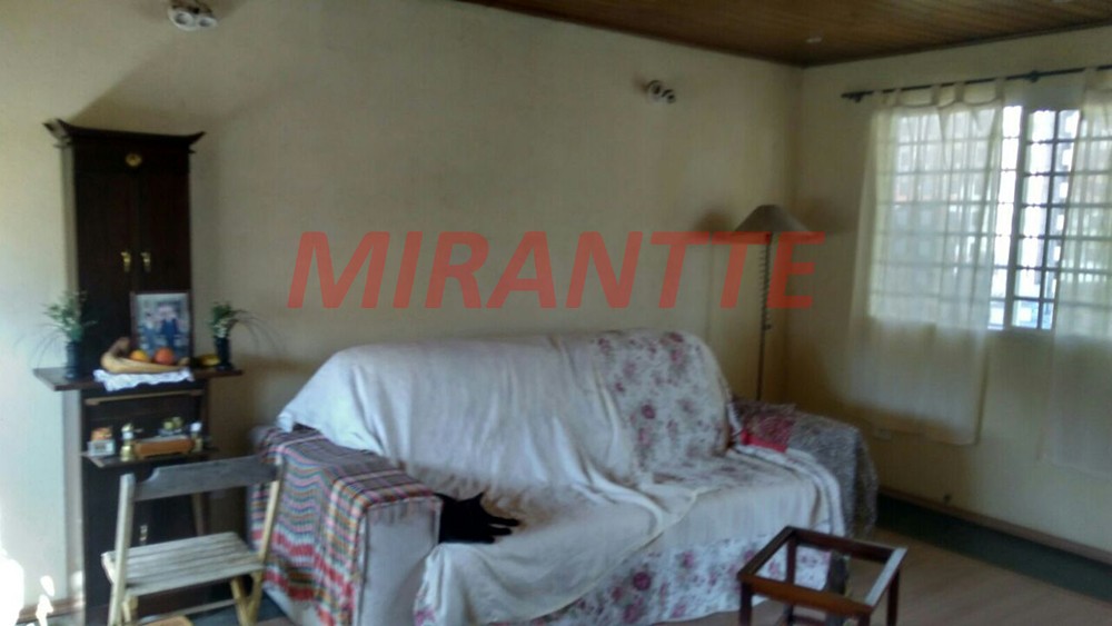 Sobrado de 240m² com 3 quartos em Santa Terezinha