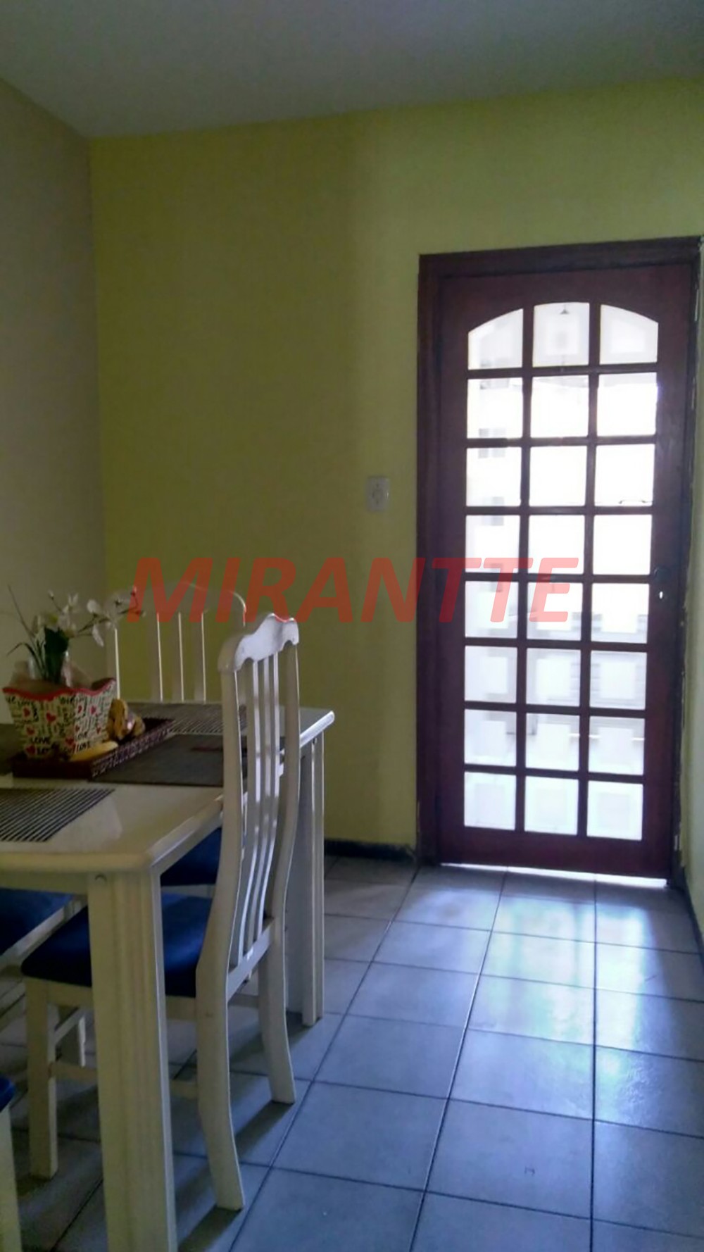 Sobrado de 240m² com 3 quartos em Santa Terezinha