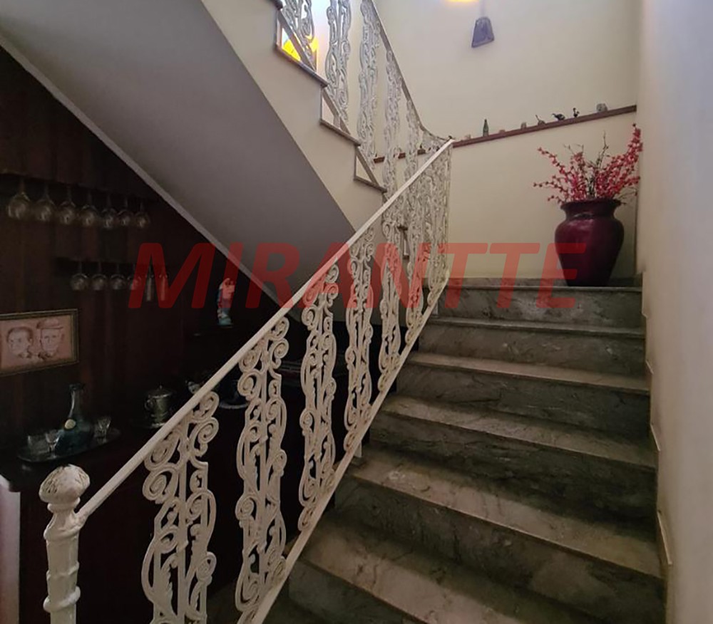 Sobrado de 166m² com 3 quartos em Vila Santa Maria