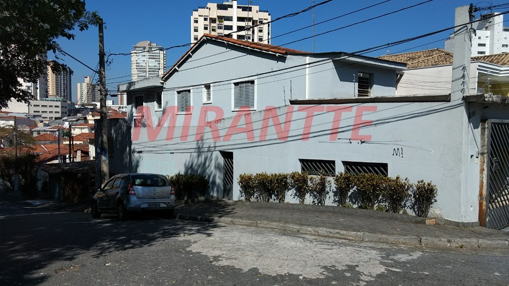 Sobrado de 210m² com 3 quartos em Água Fria