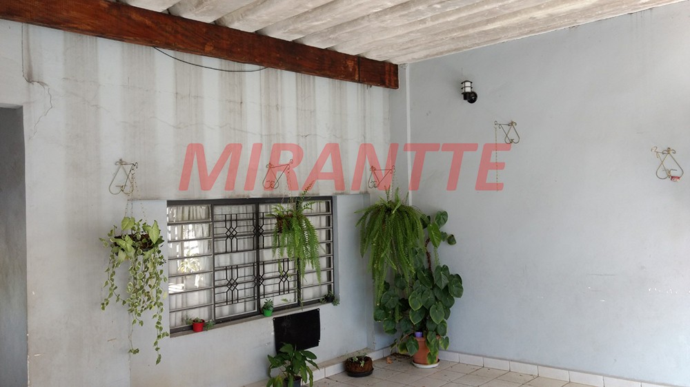 Sobrado de 210m² com 3 quartos em Água Fria