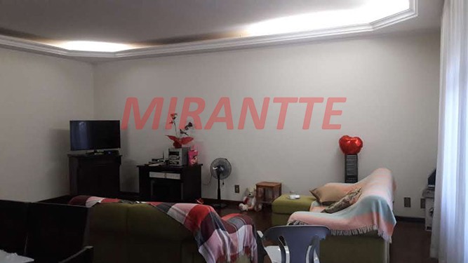Casa terrea de 239m² com 4 quartos em Casa Verde