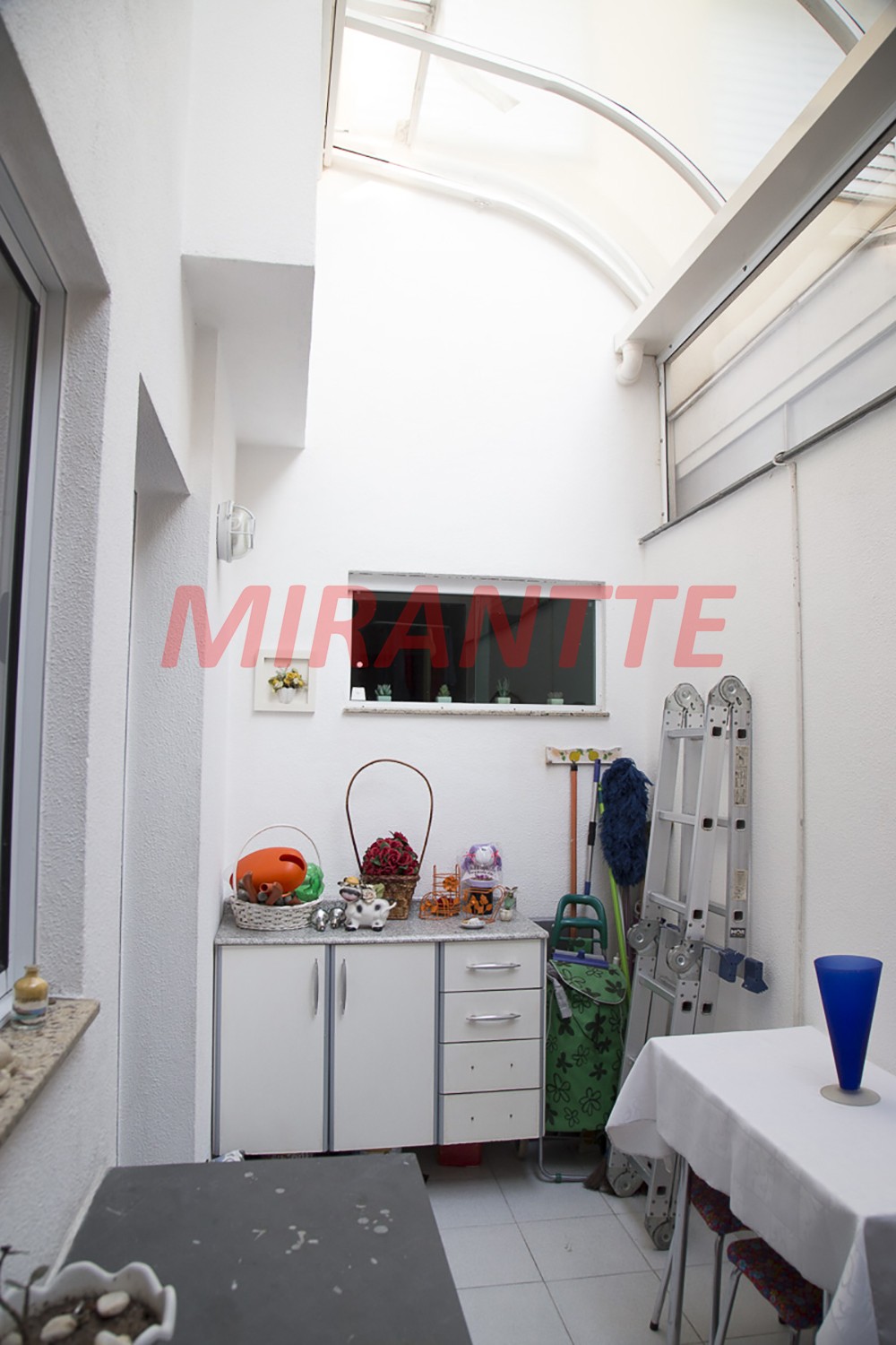 Cond. fechado de 132m² com 2 quartos em Vila Gustavo