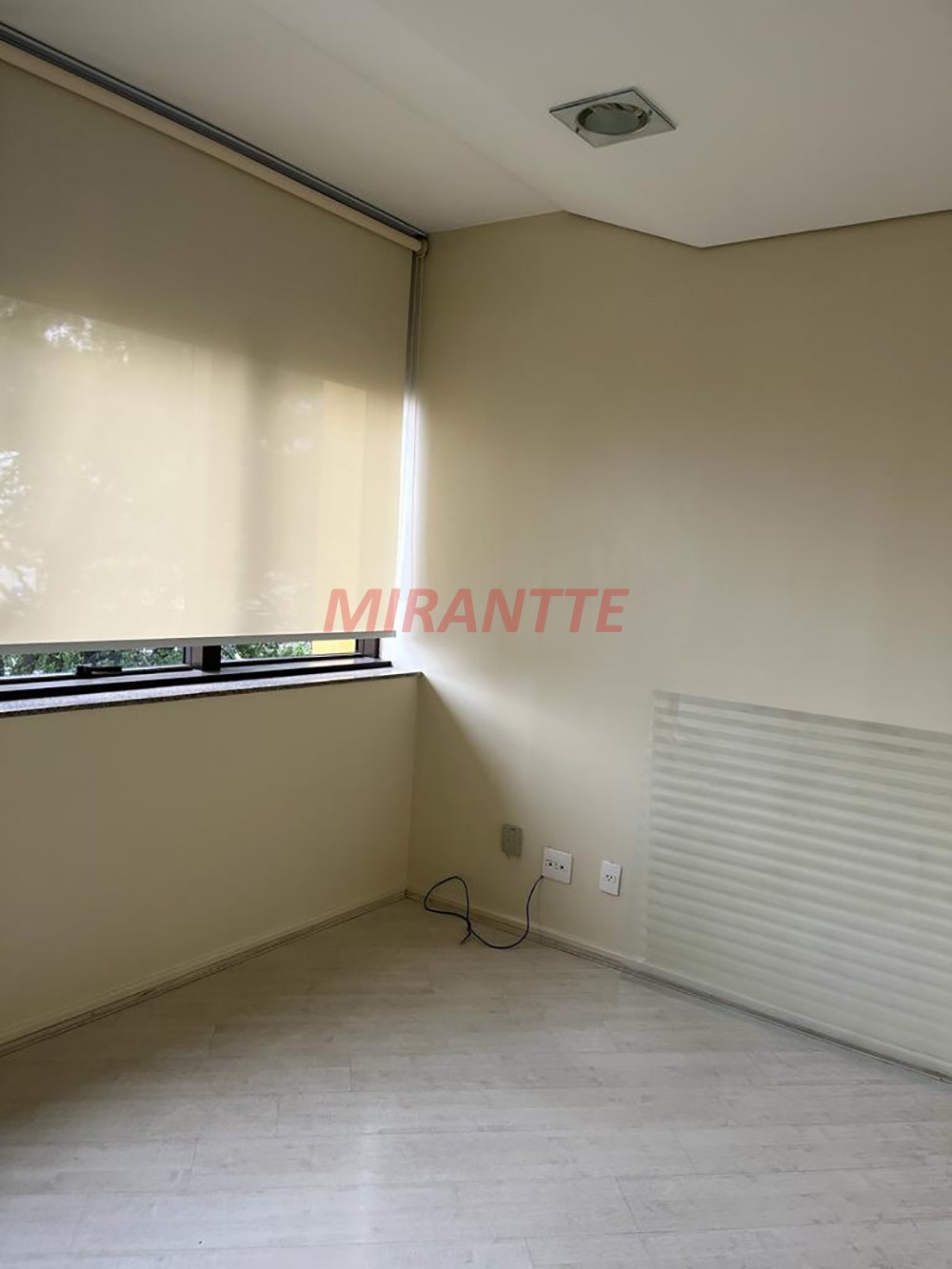 Conjunto comercial de 30m² em Bela Vista