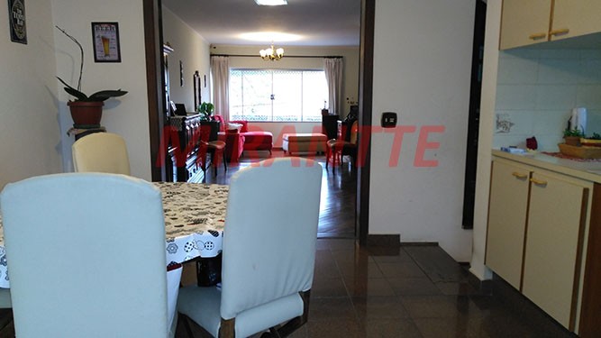 Sobrado de 280m² com 3 quartos em Vila Rosa
