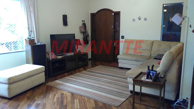 Sobrado de 280m² com 3 quartos em Vila Rosa