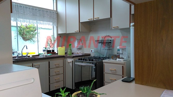 Sobrado de 280m² com 3 quartos em Vila Rosa