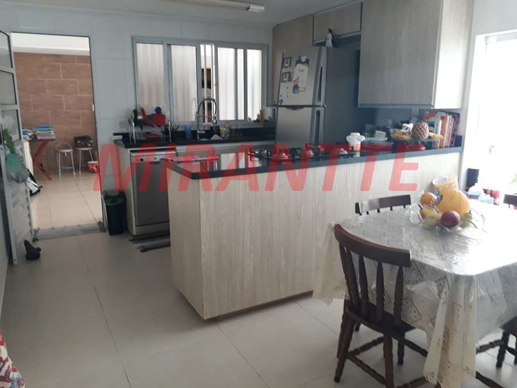 Sobrado de 130m² com 3 quartos em Santana
