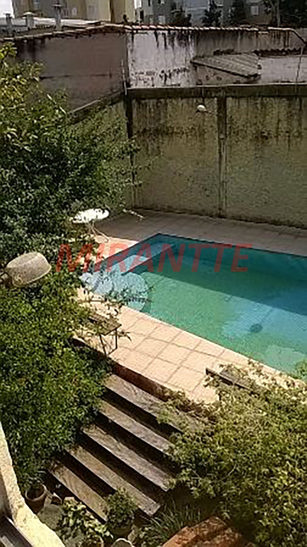 Cond. fechado de 900m² com 7 quartos em Cachoeirinha