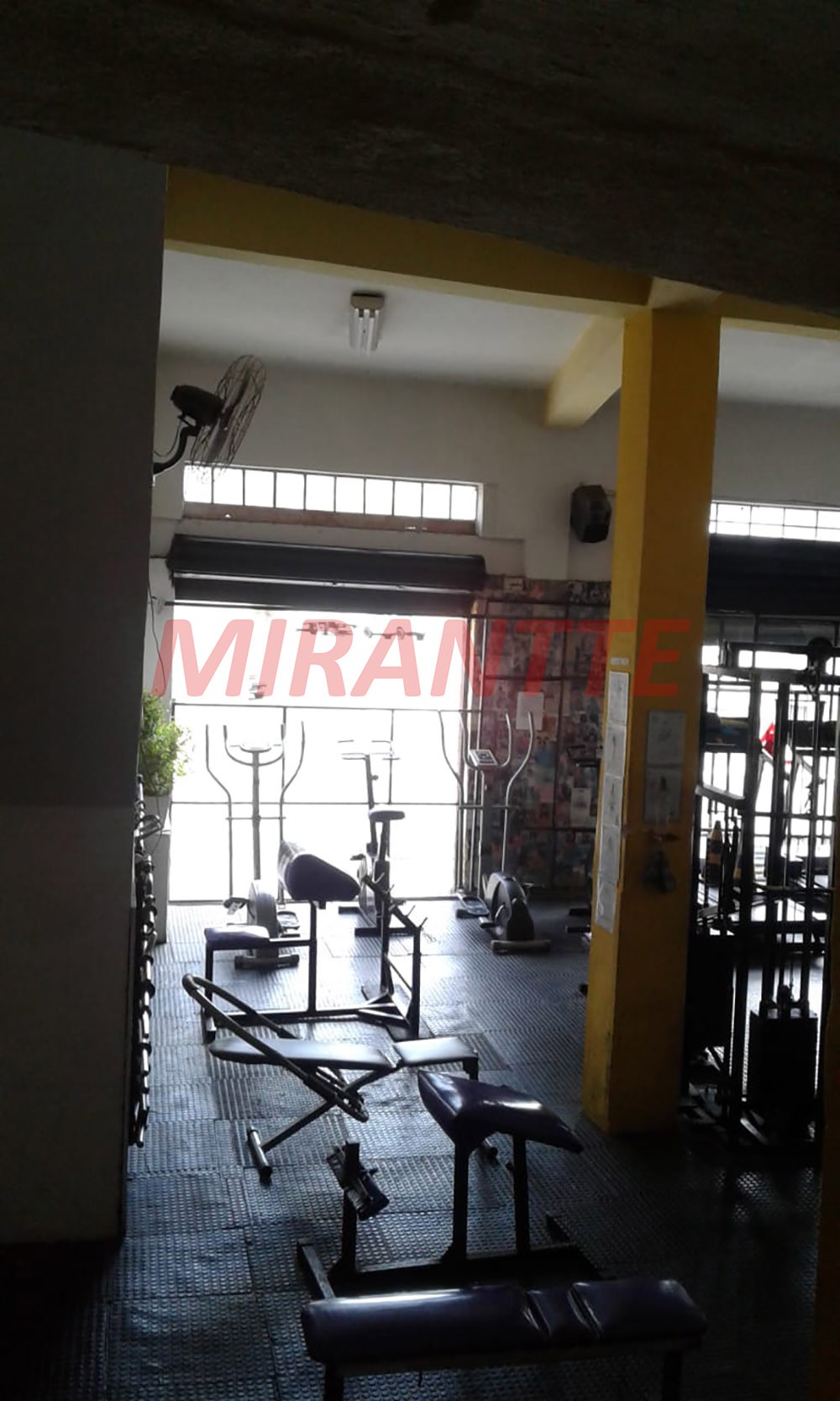 Comercial de 368m² com 6 quartos em Vila Isolina Mazzei