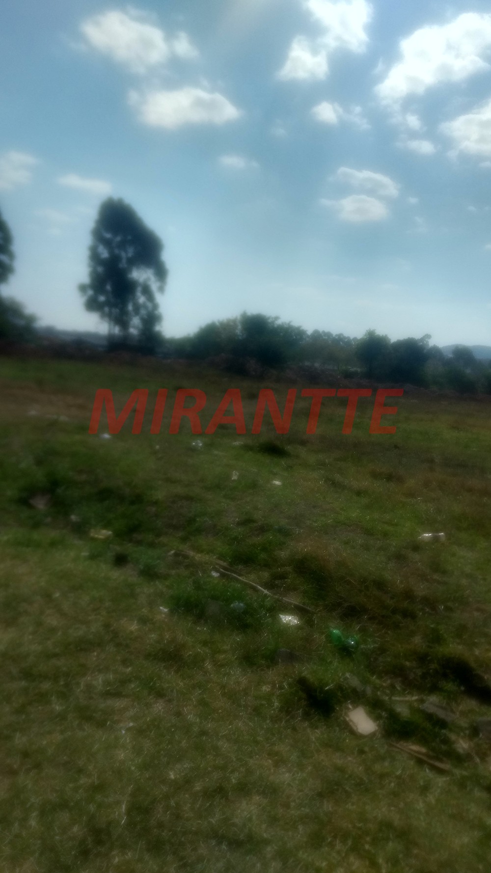 Terreno de 32m² em Cumbica