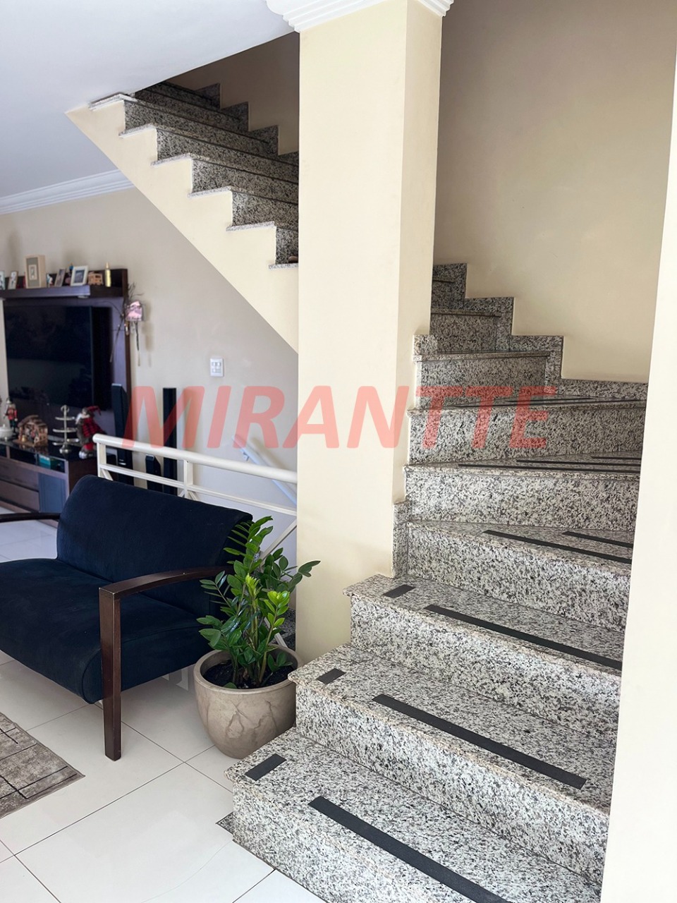 Sobrado de 174m² com 3 quartos em Vila Guilherme