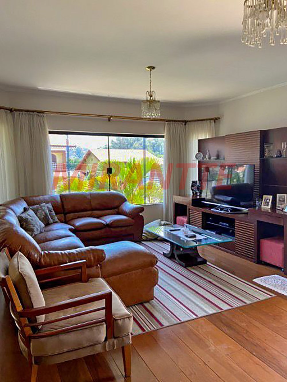 Casa terrea de 420m² com 3 quartos em Jardim Guapíra