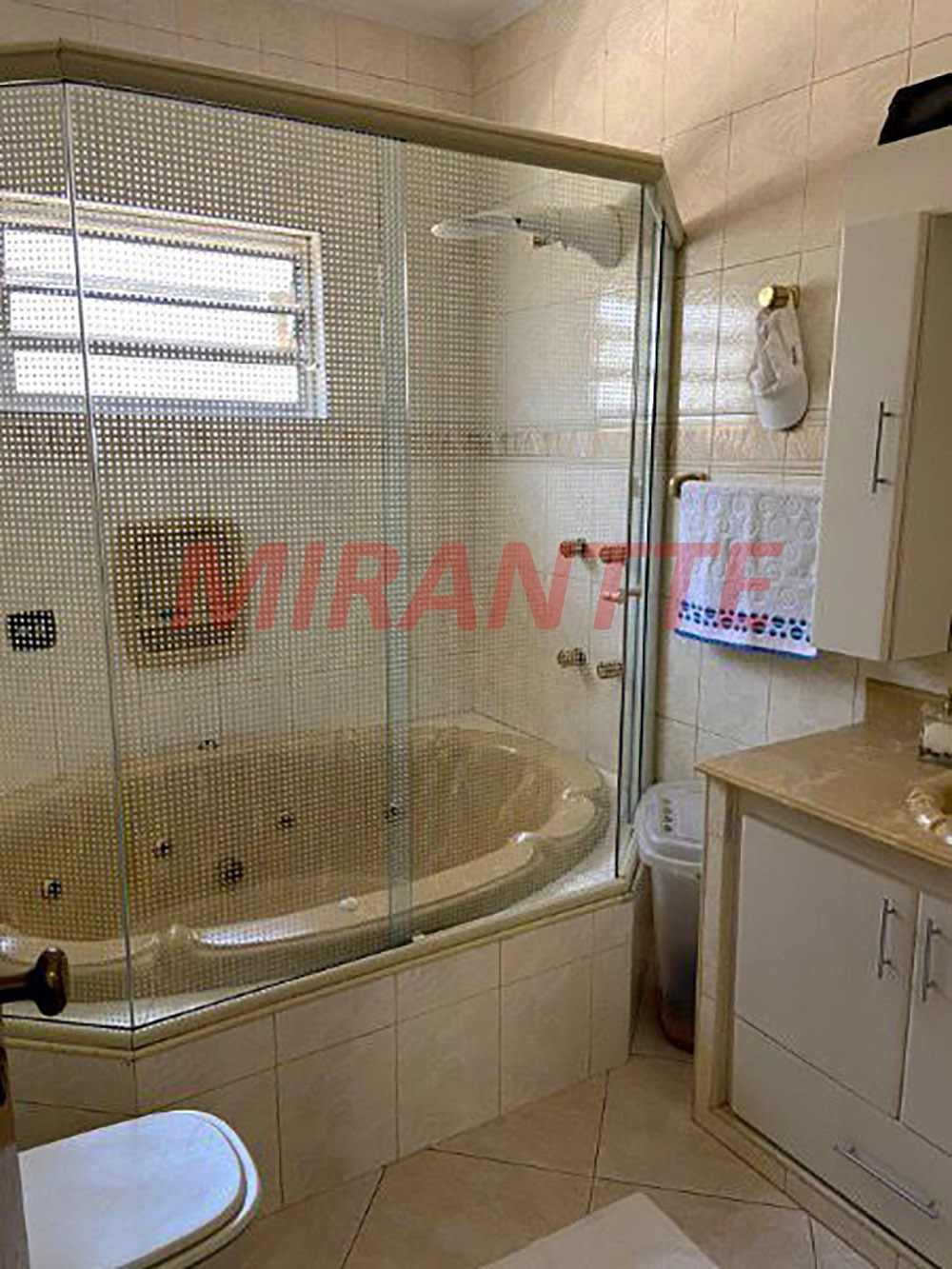 Casa terrea de 420m² com 3 quartos em Jardim Guapíra