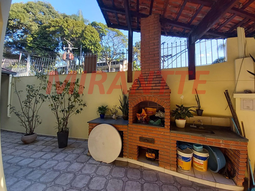 Sobrado de 94m² com 3 quartos em Jardim Virginia Bianca