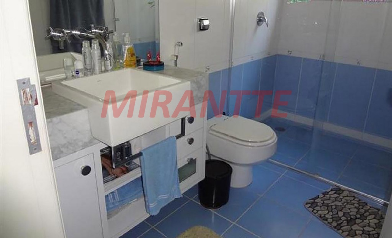 Sobrado de 600m² com 4 quartos em Serra Da Cantareira