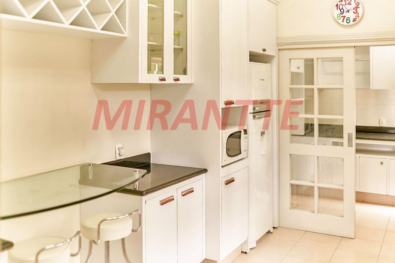 Sobrado de 600m² com 4 quartos em Serra Da Cantareira