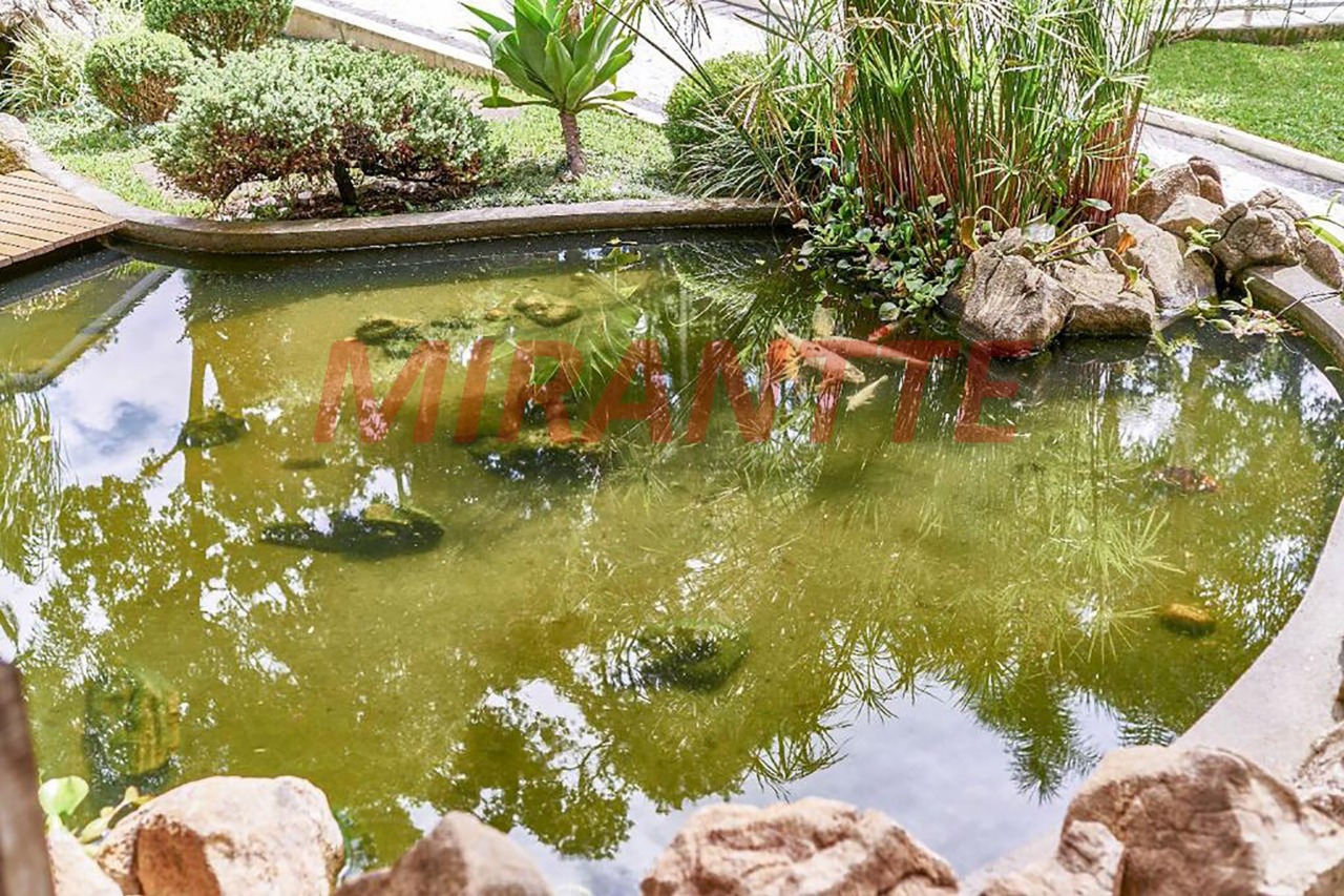Sobrado de 600m² com 4 quartos em Serra Da Cantareira