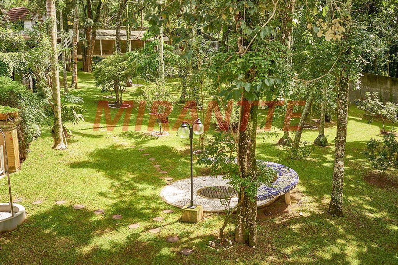Sobrado de 600m² com 4 quartos em Serra Da Cantareira