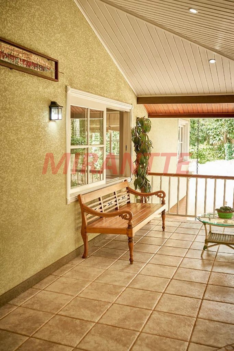 Sobrado de 600m² com 4 quartos em Serra Da Cantareira