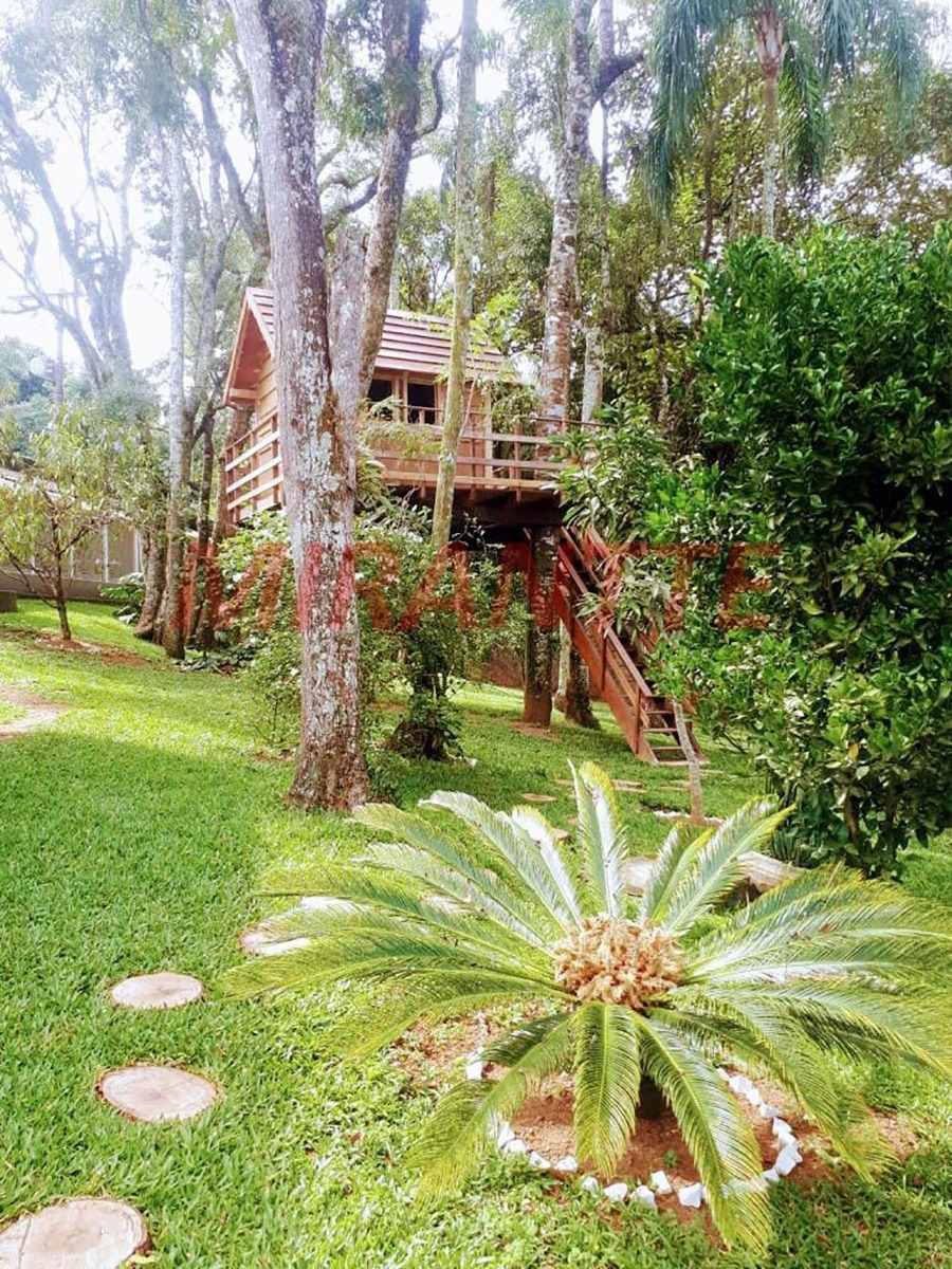 Sobrado de 600m² com 4 quartos em Serra Da Cantareira
