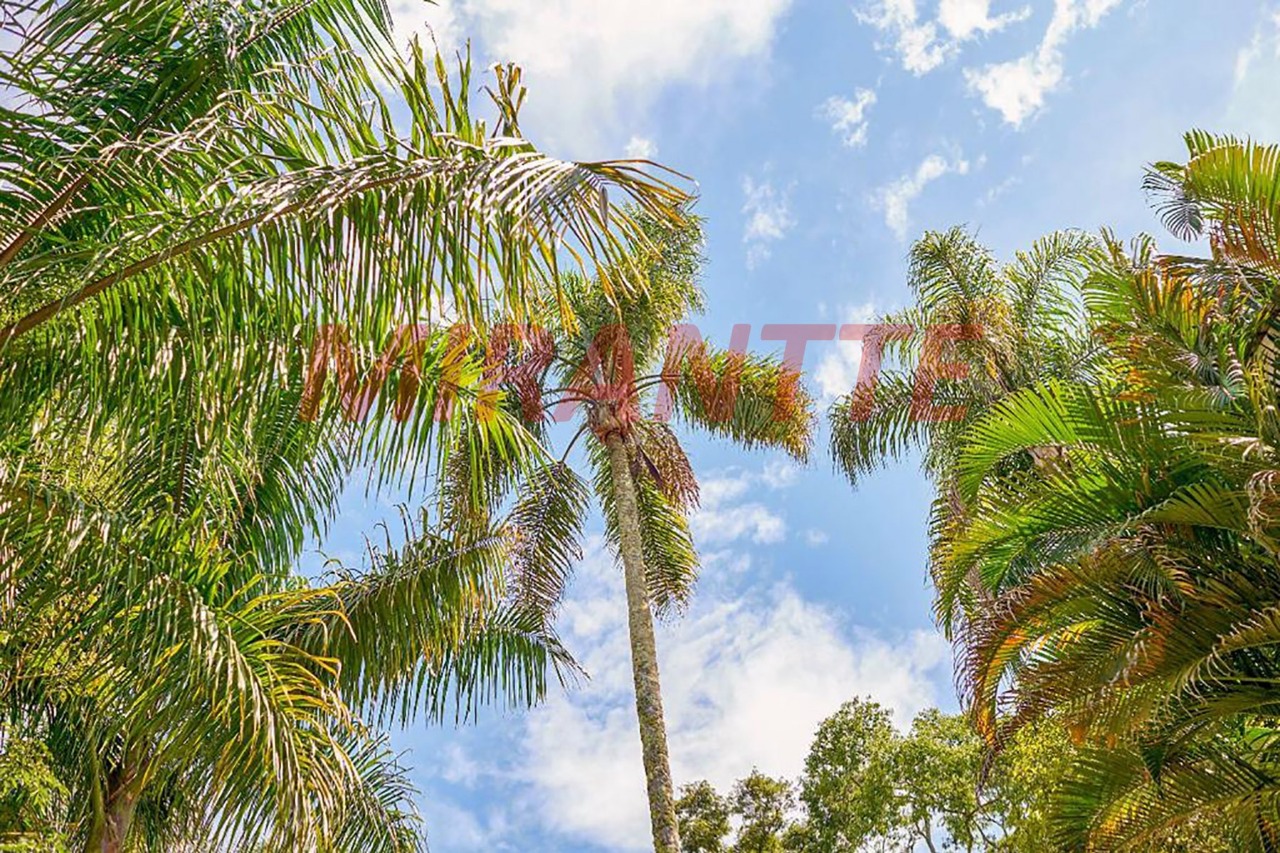 Sobrado de 600m² com 4 quartos em Serra Da Cantareira