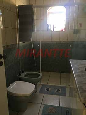 Sobrado de 200m² com 3 quartos em Vila Cavaton
