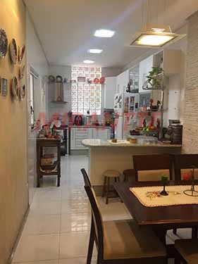 Sobrado de 200m² com 3 quartos em Vila Cavaton