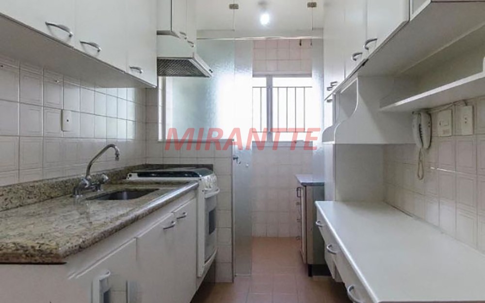 Apartamento de 57m² com 2 quartos em Santa Teresinha