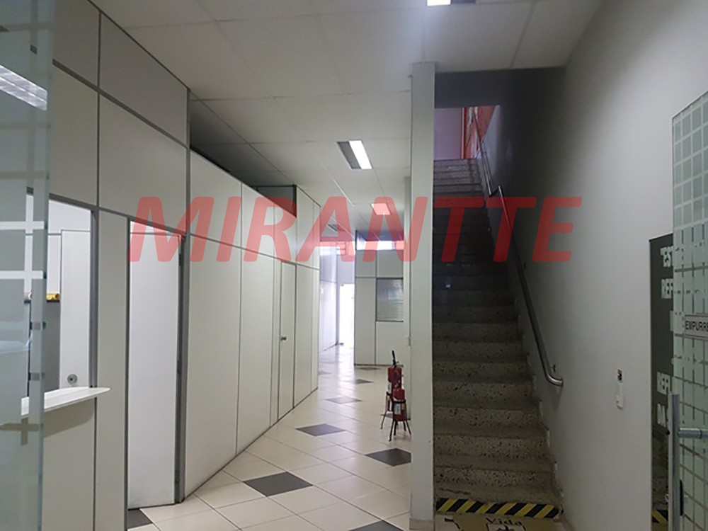 Comercial de 1200m² em Ponte Pequena