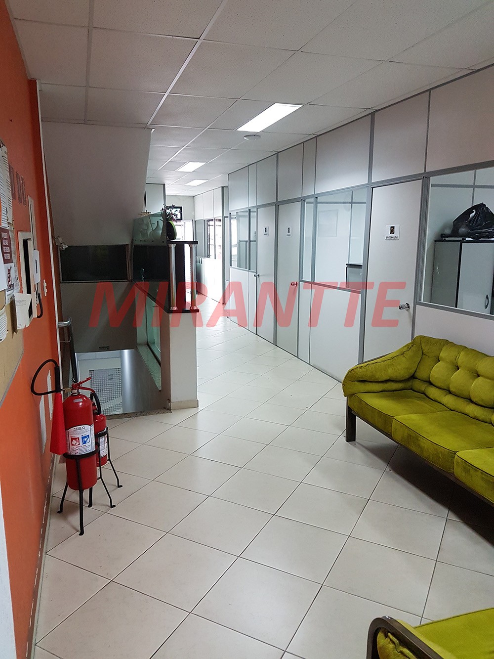 Comercial de 1200m² em Ponte Pequena
