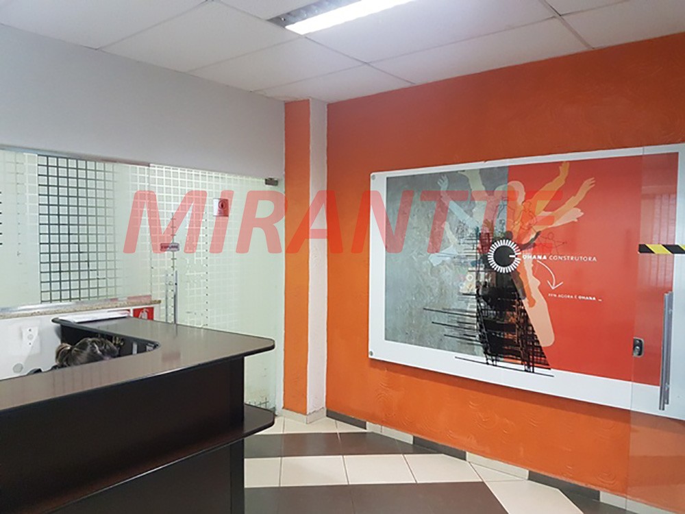 Comercial de 1200m² em Ponte Pequena