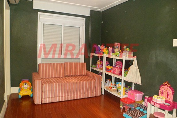 Cobertura de 330m² com 4 quartos em Santana