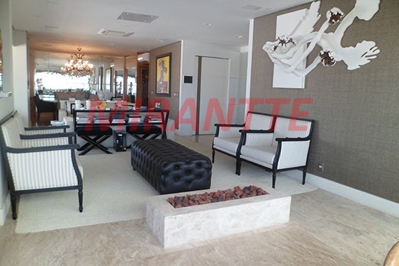 Cobertura de 330m² com 4 quartos em Santana