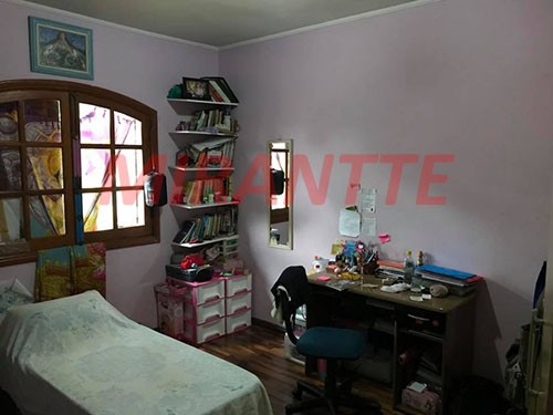 Sobrado de 281m² com 4 quartos em Tremembe