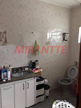 Sobrado de 281m² com 4 quartos em Tremembe