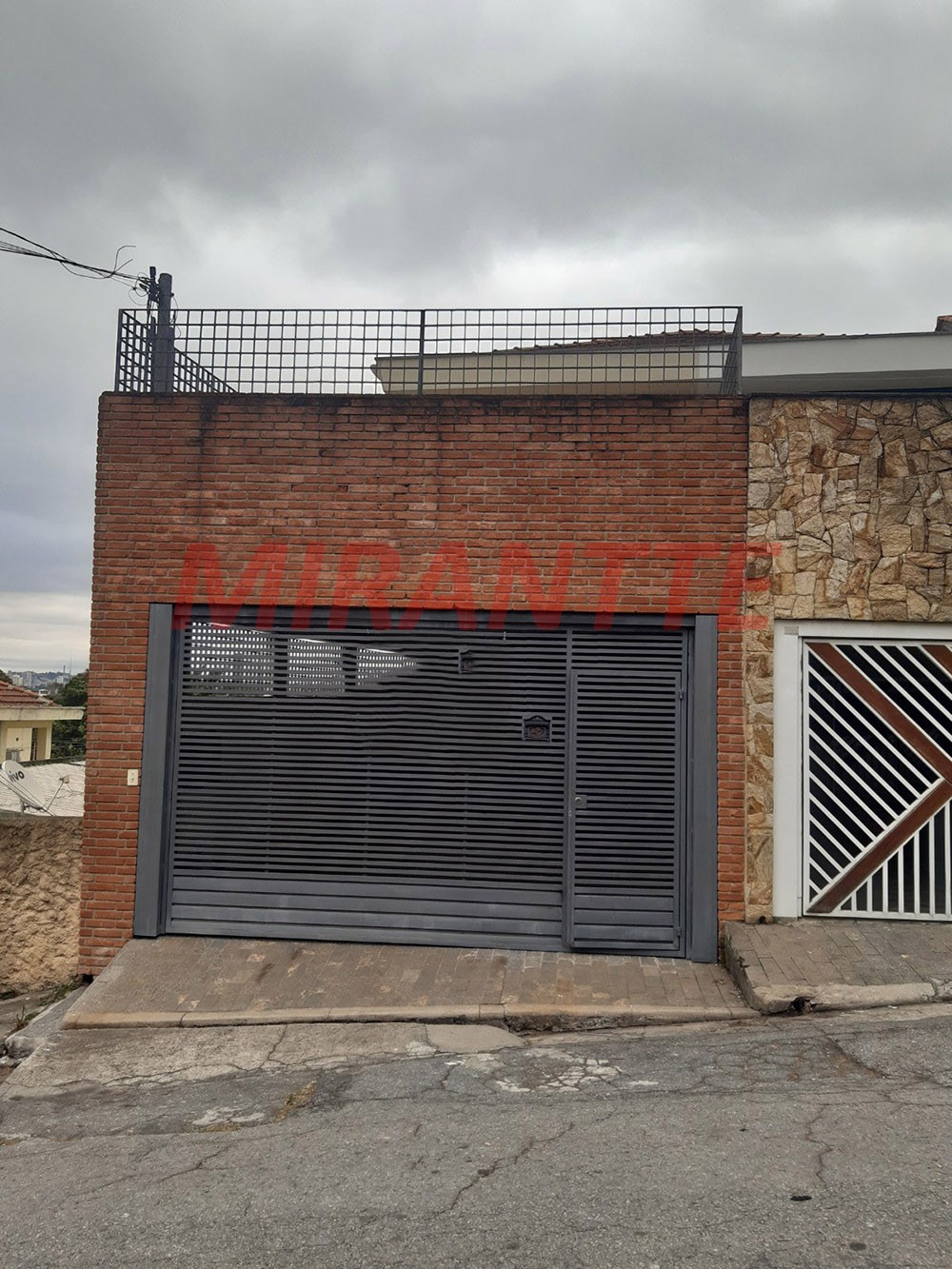 Sobrado de 200m² com 3 quartos em Limão