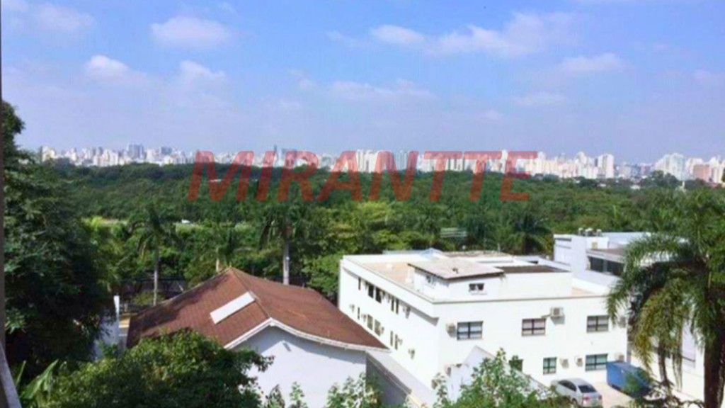 Sobrado de 286m² com 4 quartos em Jardim São Bento