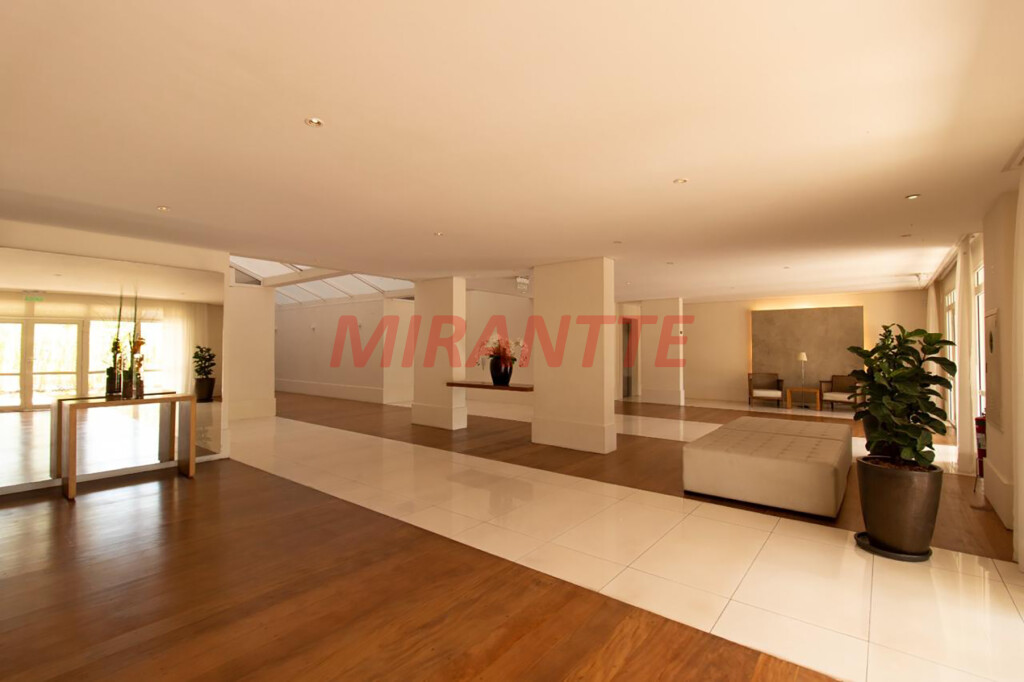 Cobertura duplex de 350m² com 3 quartos em Santana