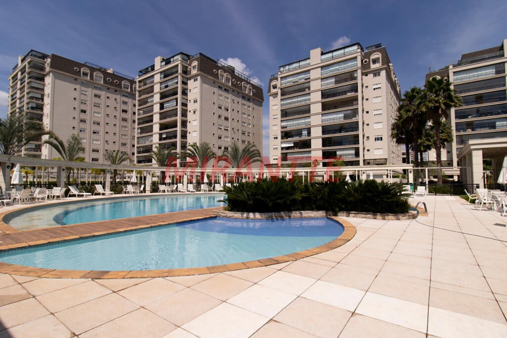 Cobertura duplex de 350m² com 3 quartos em Santana