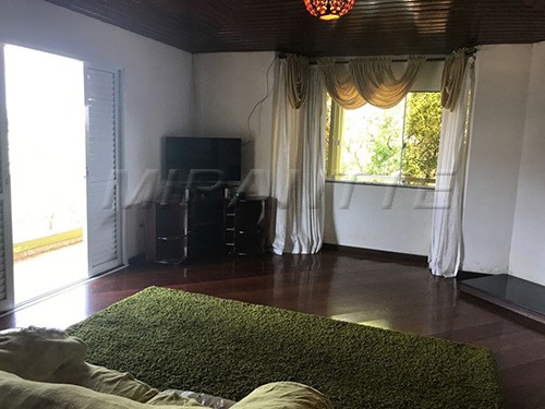 Casa terrea de 350m² com 4 quartos em Serra Da Cantareira
