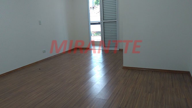 Conjunto comercial em Água Fria